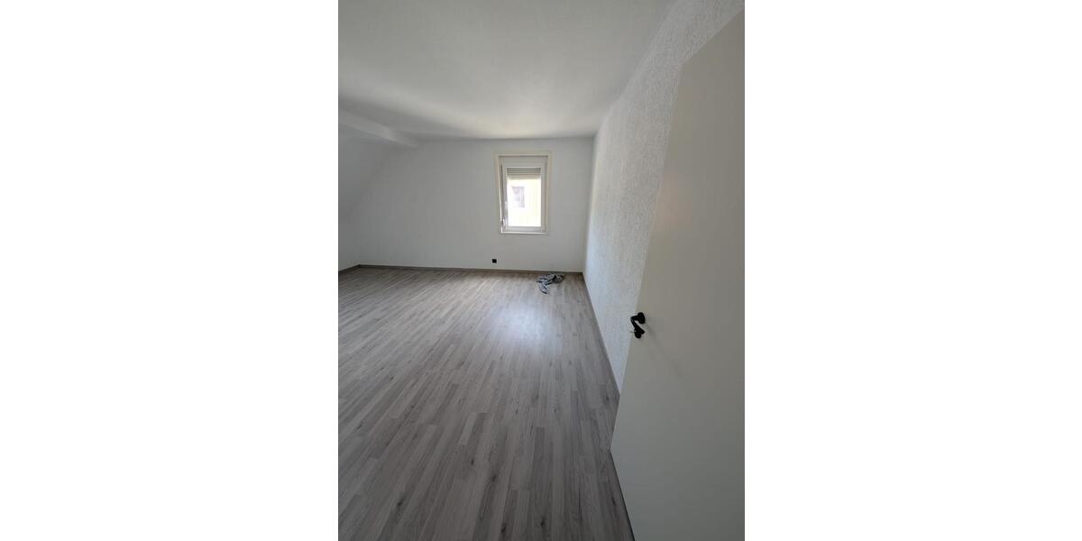 Dachgeschoßwohnung Höfen an der Enz - 2 Zimmer, 55 m&sup2;, 800&euro; | Angebot:25961943