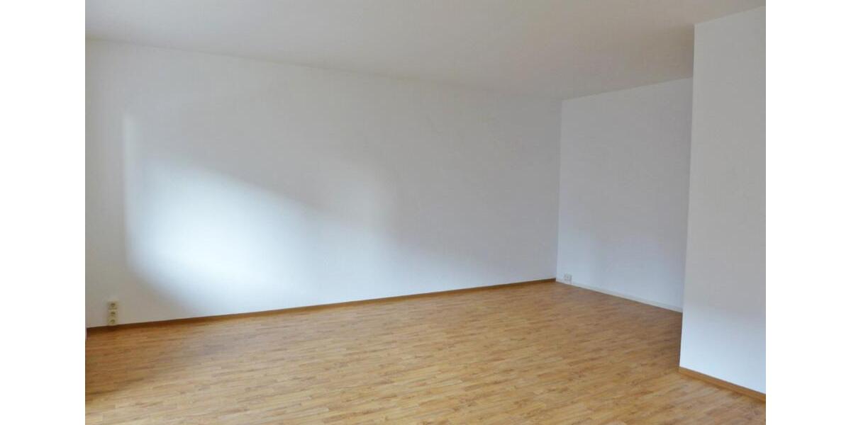 Etagenwohnung Limbach-Oberfrohna Oberfrohna - 2 Zimmer, 55 m&sup2;, 270&euro; | Angebot:26295085