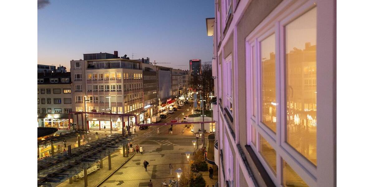 Helle renovierte 3-Zimmer-Wohnung mit neuer Einbauküche (Video) 3 zimmer