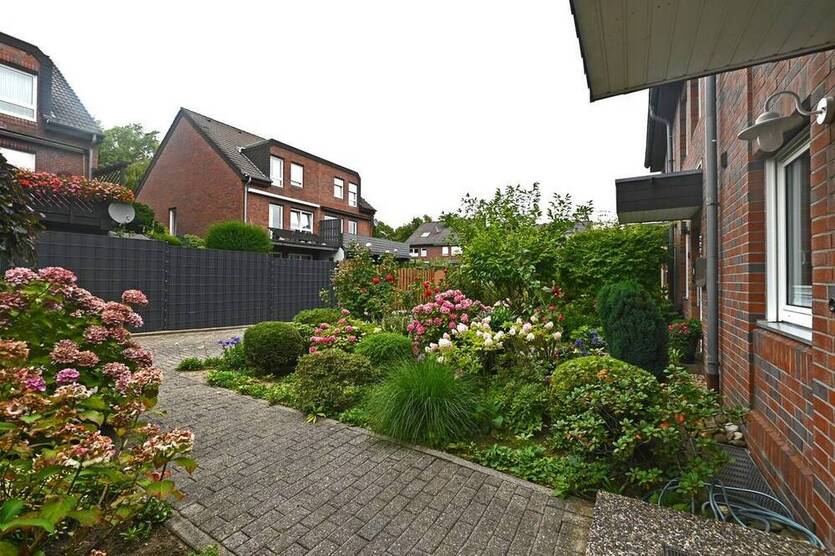 Paradies für Kinder! Frisch renoviertes EFH mit Garten & Garage in Grünlage Velbert