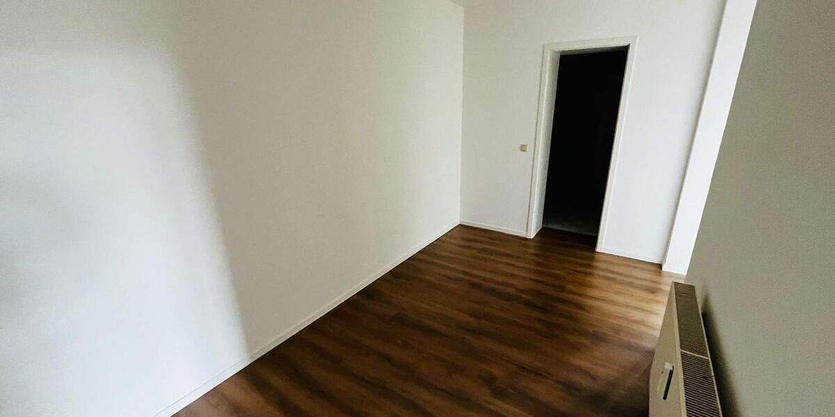 Helle 3 Zimmer-Whg im schönen Altbau! 3 zimmer