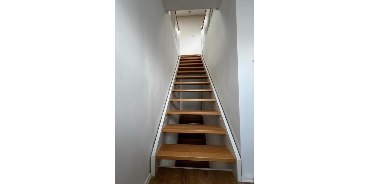 Reihenhaus Ingolstadt Friedrichshofen-Hollerstauden - 4 Zimmer, 102 m&sup2;, 1.500&euro; | Angebot:25806124