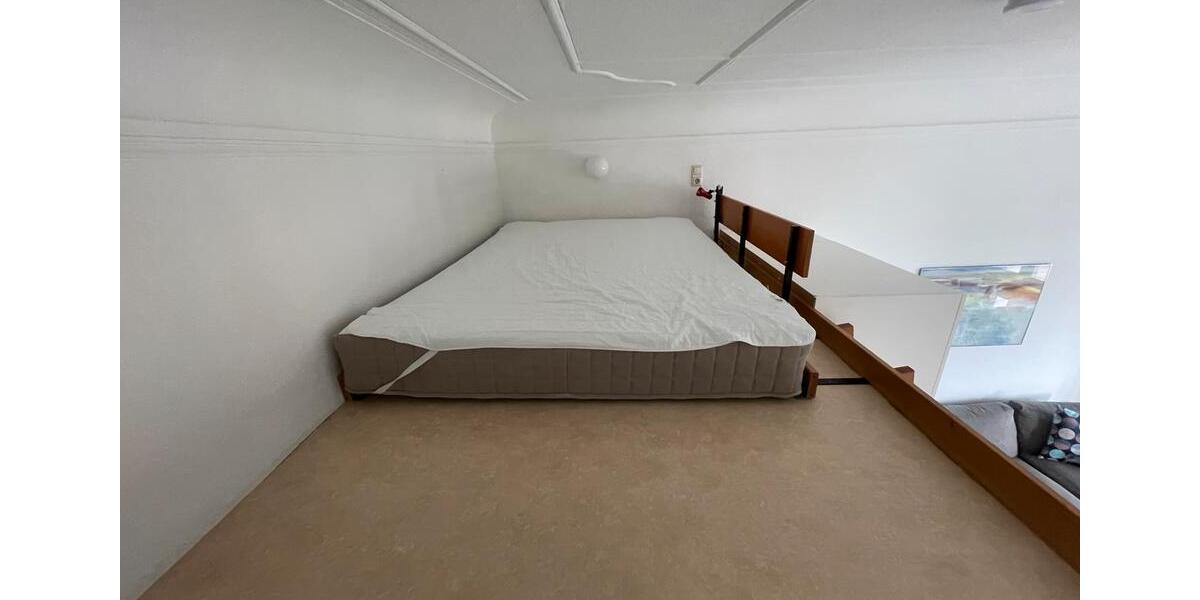 Etagenwohnung Wiesbaden Biebrich - 1 Zimmer, 30 m&sup2;, 760&euro; | Angebot:26024544