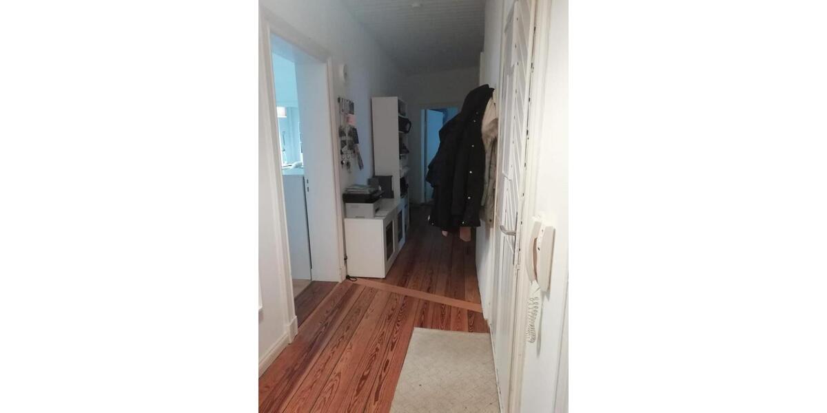 Etagenwohnung Kiel Südfriedhof - 4 Zimmer, 95 m&sup2;, 1.395&euro; | Angebot:25980966