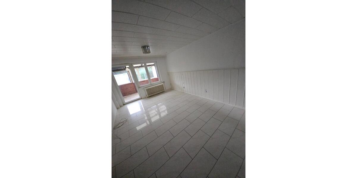 WG Zimmer im Haus Garten Balkon Badewanne NEU renoviert Einbauküc 1 zimmer