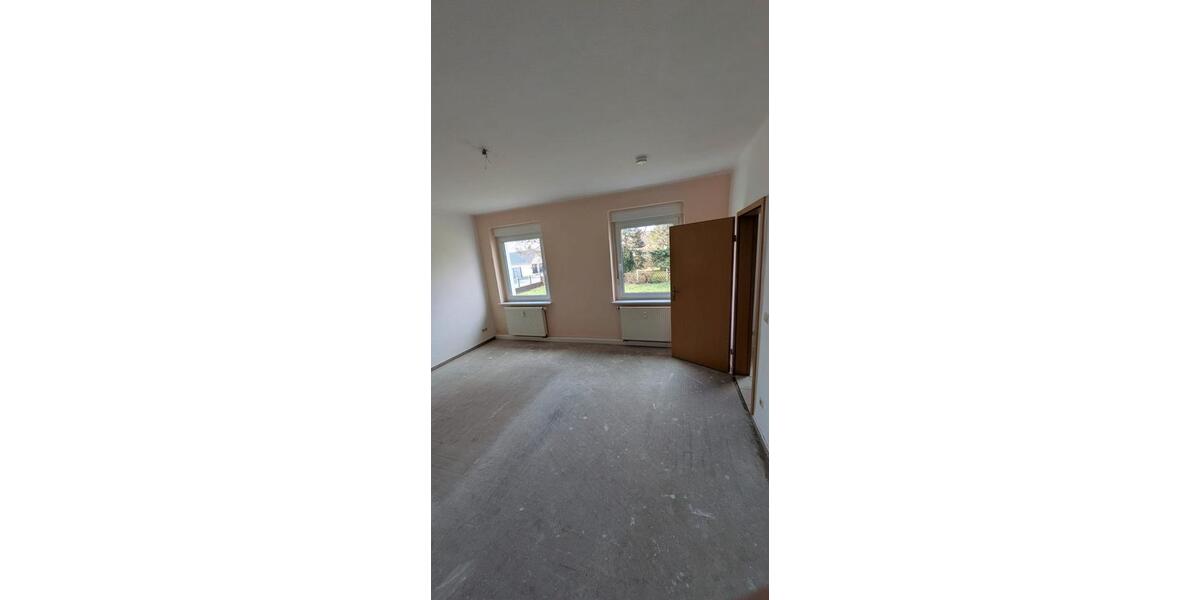 Erdgeschoßwohnung Braunsbedra - 1 Zimmer, 39 m&sup2;, 200&euro; | Angebot:26279624