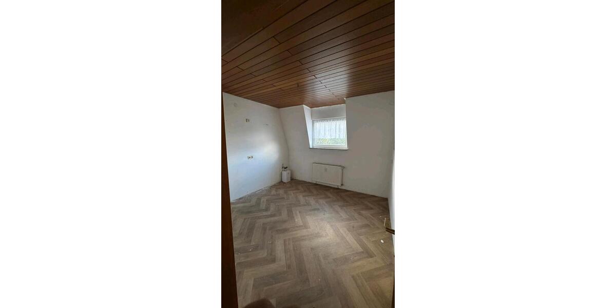 Etagenwohnung Sulzbach (Saar) - 4 Zimmer, 93 m&sup2;, 790&euro; | Angebot:25968188