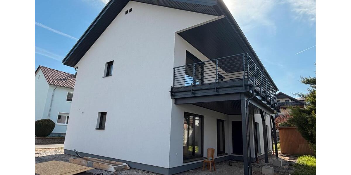 Erdgeschoßwohnung Friedewald - 4 Zimmer, 97 m&sup2;, 1.650&euro; | Angebot:26429898
