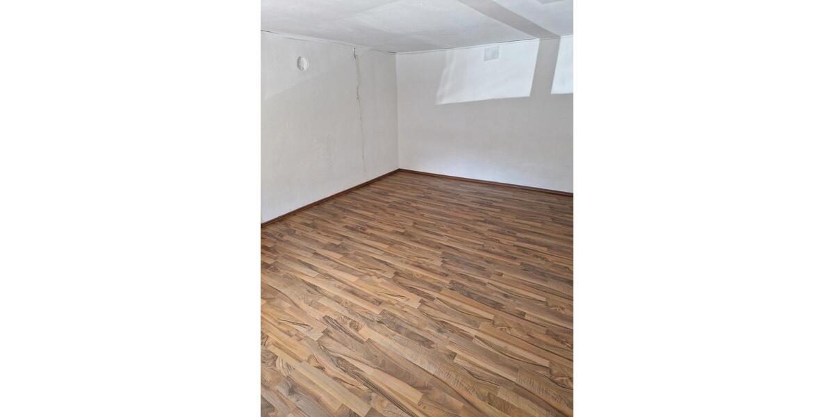 Erdgeschoßwohnung Selters (Westerwald) - 2.5 Zimmer, 80 m&sup2;, 600&euro; | Angebot:26042119