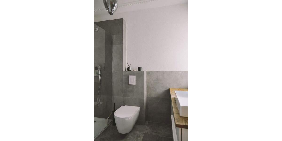 Etagenwohnung Hanau - 3 Zimmer, 140 m&sup2;, 2.000&euro; | Angebot:25751268