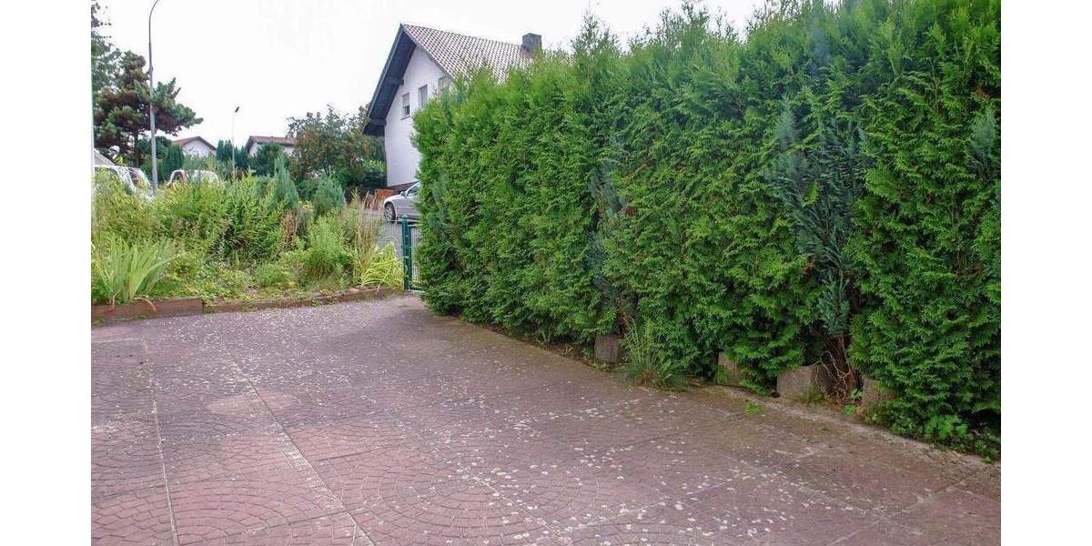 Gemütliche ca.100m² Erdgeschoss-Wohnung mit geschützter West-Terrasse 3 zimmer