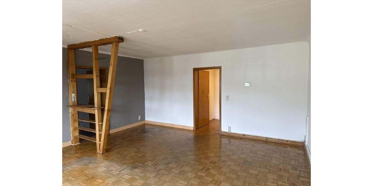 Etagenwohnung Gotha - 3 Zimmer, 83 m&sup2;, 580&euro; | Angebot:26816277