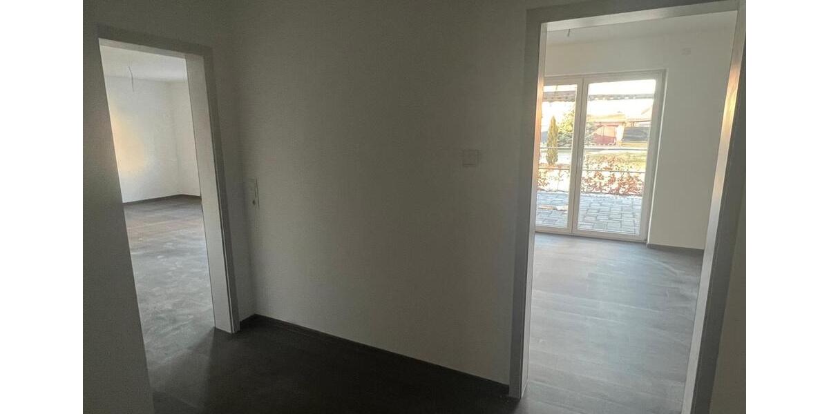 Erdgeschoßwohnung Bitterfeld-Wolfen Wolfen - 2 Zimmer, 88 m&sup2;, 970&euro; | Angebot:24844429