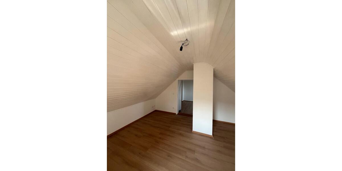Dachgeschoßwohnung Nabburg - 3 Zimmer, 50 m&sup2;, 550&euro; | Angebot:25807295