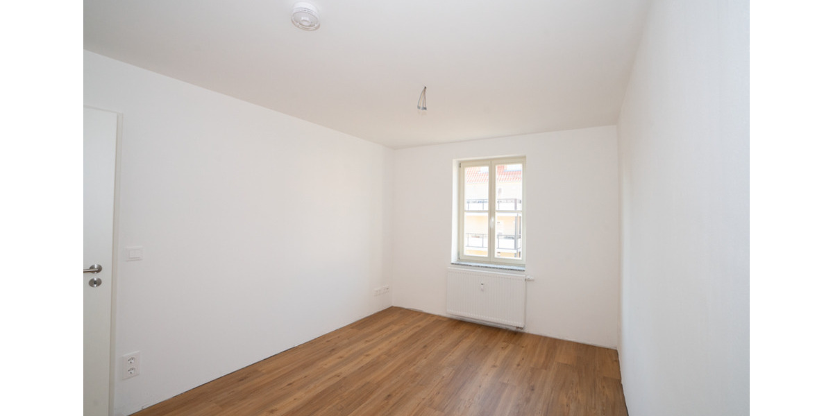 Etagenwohnung Altenburg - 4 Zimmer, 92 m&sup2;, 642&euro; | Angebot:24550815