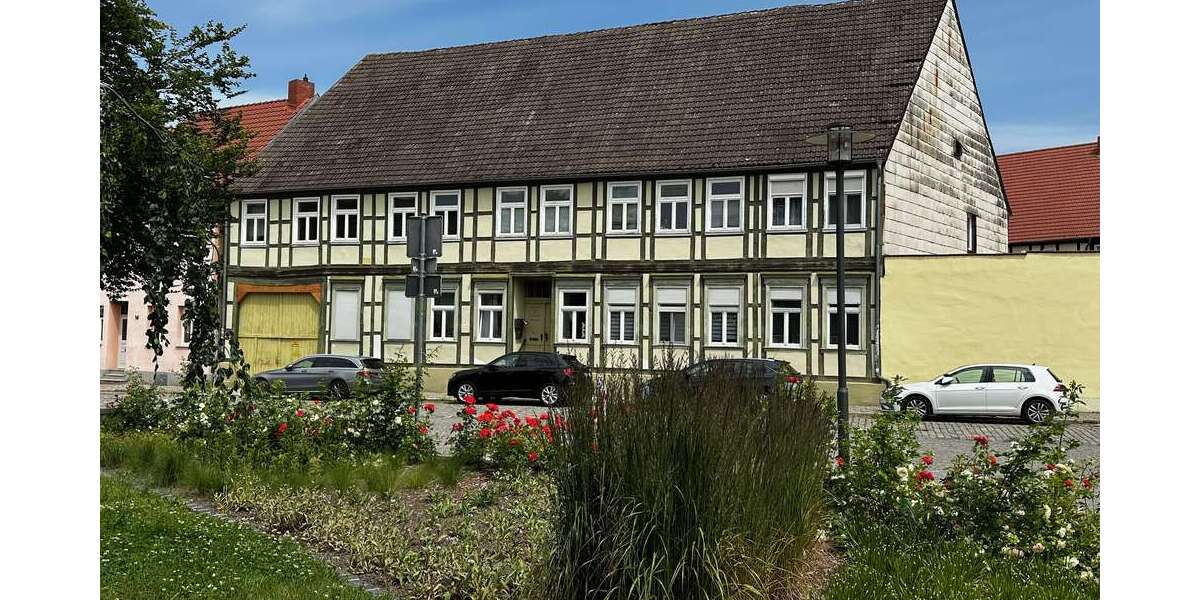 Etagenwohnung Gardelegen - 3.5 Zimmer, 85 m&sup2;, 470&euro; | Angebot:27269442