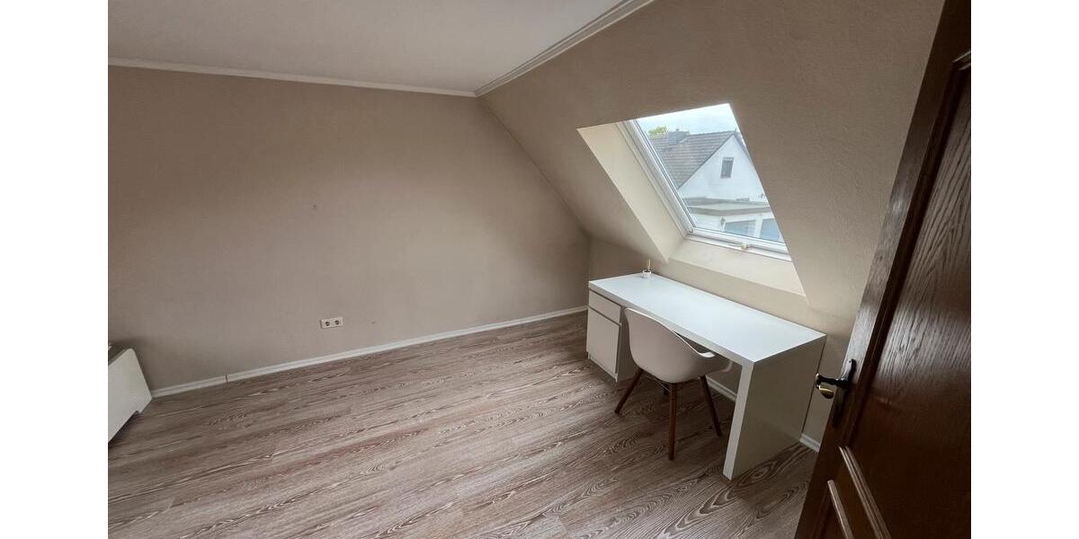 Dachgeschoßwohnung Tangstedt - 3 Zimmer, 60 m&sup2;, 1.000&euro; | Angebot:26609938