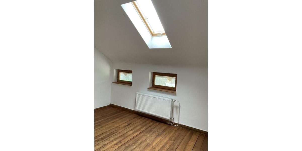 Etagenwohnung Pfaffing - 3 Zimmer, 90 m&sup2;, 900&euro; | Angebot:26686974