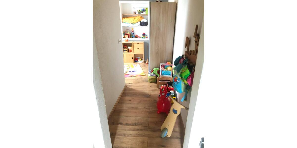 Etagenwohnung Leupoldsgrün - 3 Zimmer, 100 m&sup2;, 40&euro; | Angebot:24619150