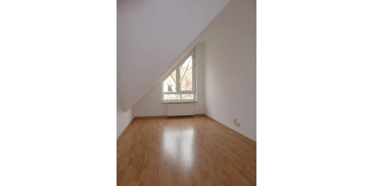 Etagenwohnung Rudolstadt Volkstedt - 4 Zimmer, 81 m&sup2;, 660&euro; | Angebot:25814016