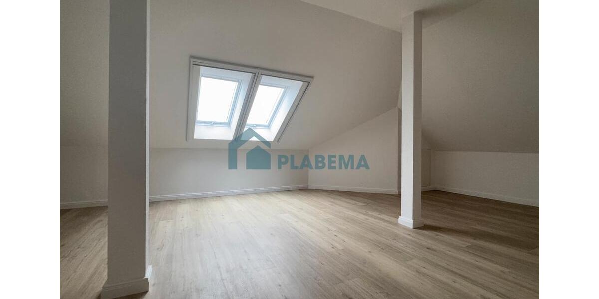 Dachgeschoßwohnung Schwerin Friedrichsthal - 4 Zimmer, 126 m&sup2;, 1.450&euro; | Angebot:24271386