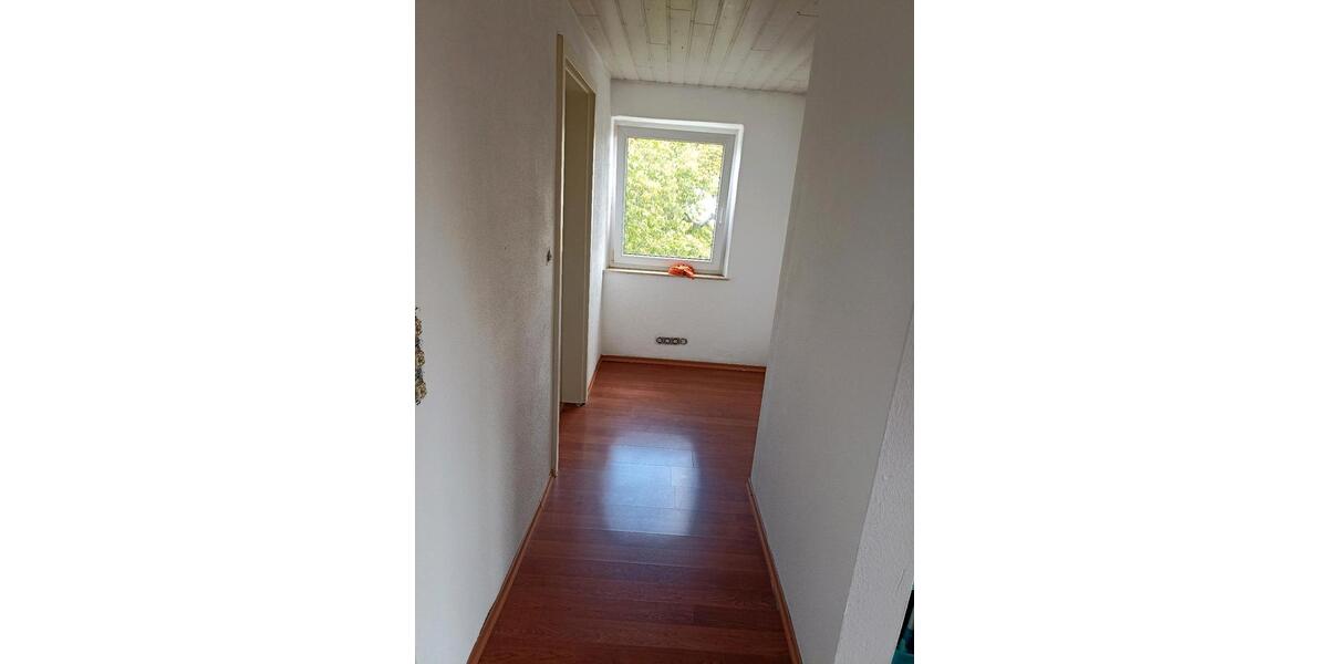 Dachgeschoßwohnung Crailsheim - 3 Zimmer, 78 m&sup2;, 1.000&euro; | Angebot:26041980