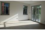 Neubau-Erstbezug! Exklusive 3-Zi.-Erdgeschoßwohnung m. schöner Balkonterrasse