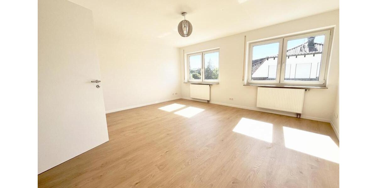 Dachgeschoßwohnung Pforzheim Dillweißenstein - 3.5 Zimmer, 103 m&sup2;, 1.190&euro; | Angebot:26699227