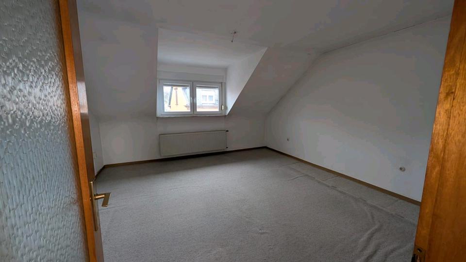Dachgeschoßwohnung Zweibrücken - 3 Zimmer, 77 m&sup2;, 500&euro; | Angebot:26356346