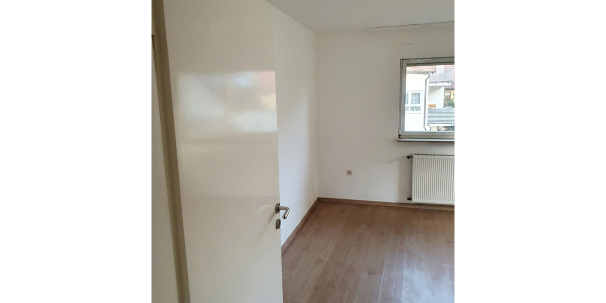 Etagenwohnung Bad Mergentheim - 4 Zimmer, 85 m&sup2;, 800&euro; | Angebot:25332641
