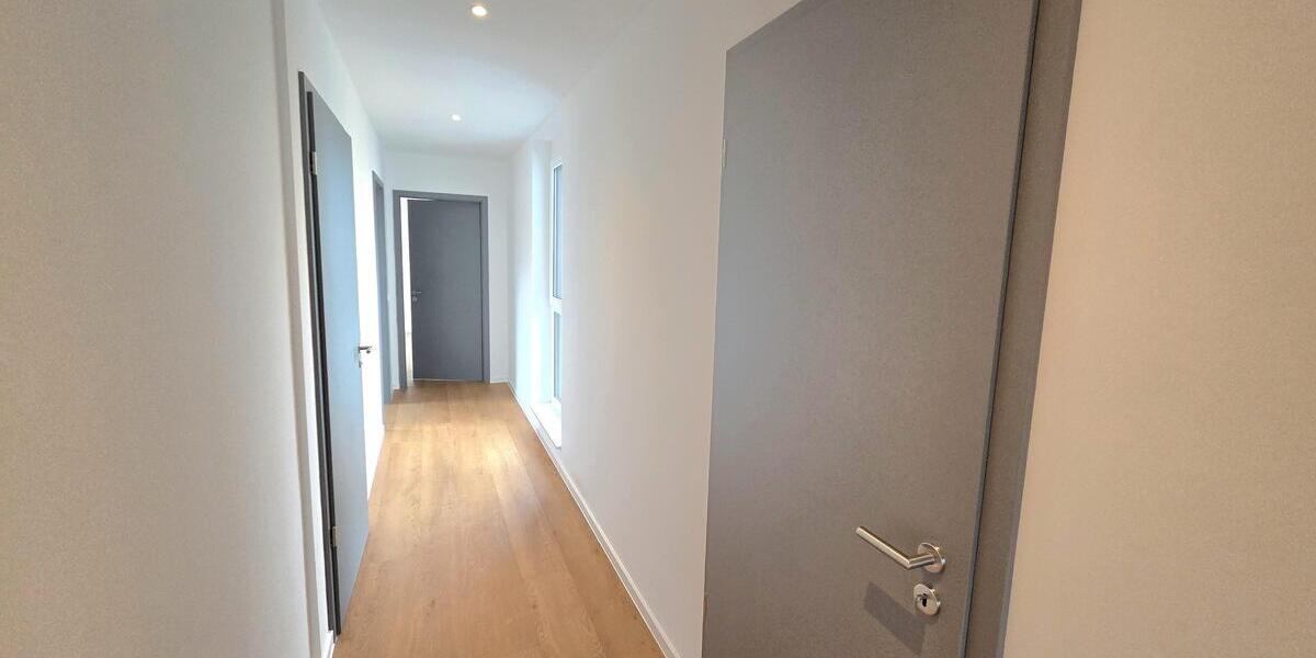 Großzügige 3-Zimmer-Wohnung mit XXL-Balkon im 1.OG -Neubau-Tiefgarage-Aufzug! - Etagenwohnung Burgstädt Burkersdorf | Angebot:26617302