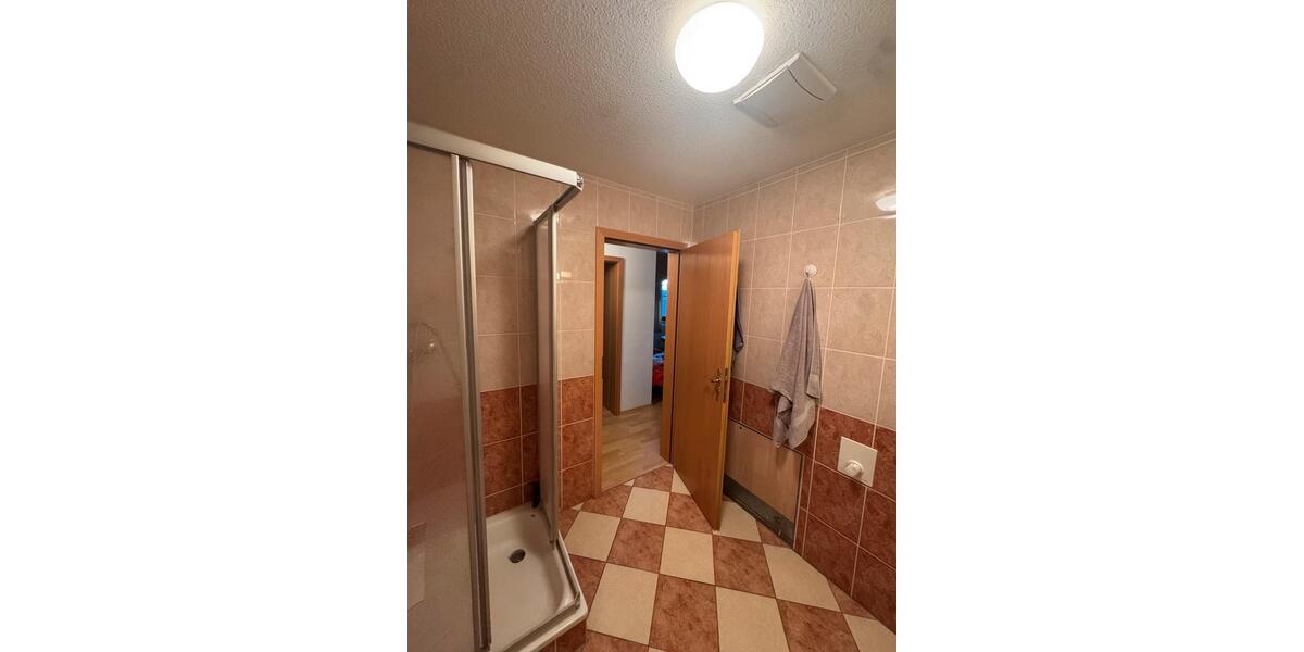 Etagenwohnung Schmölln - 1 Zimmer, 46 m&sup2;, 399&euro; | Angebot:26444477