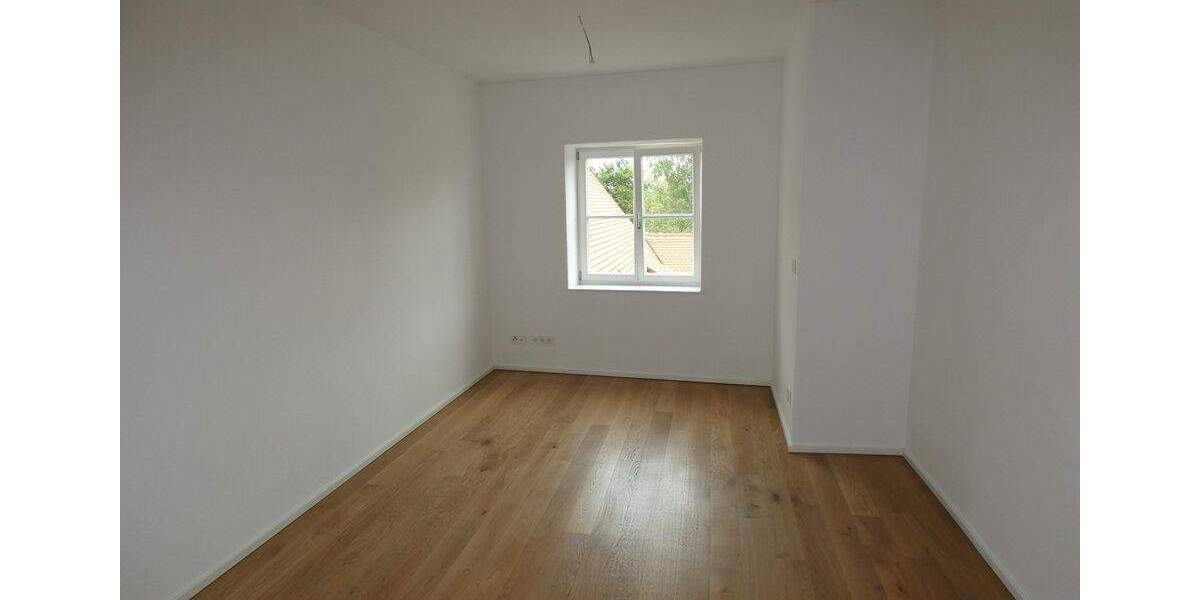 Etagenwohnung Dinkelsbühl - 2 Zimmer, 90 m&sup2;, 855&euro; | Angebot:23965119