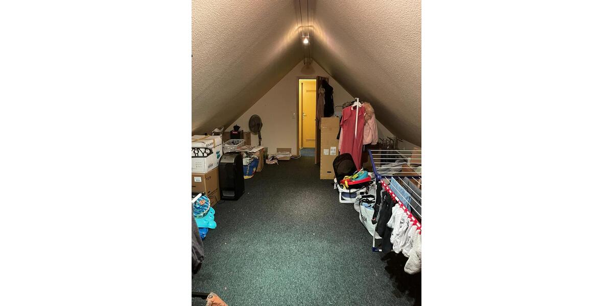 Dachgeschoßwohnung Cloppenburg - 3 Zimmer, 92 m&sup2;, 800&euro; | Angebot:26039695