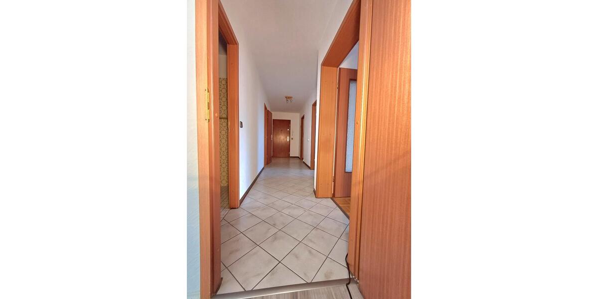 Etagenwohnung Stutensee - 3 Zimmer, 89 m&sup2;, 935&euro; | Angebot:26041976