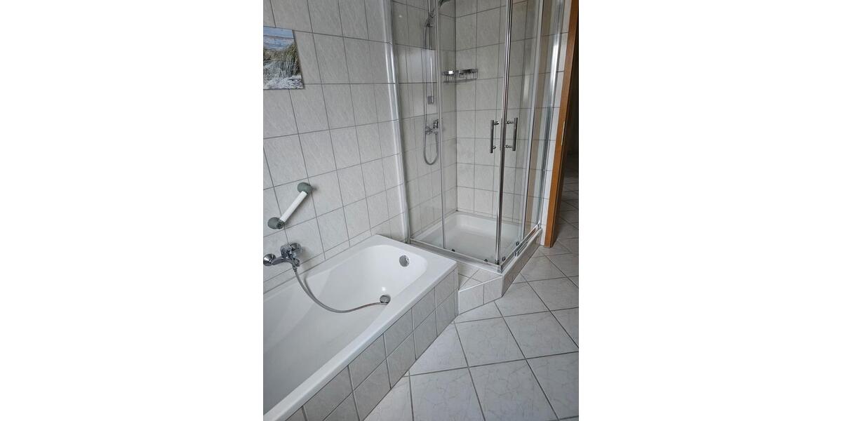 Etagenwohnung Kassel - 4 Zimmer, 120 m&sup2;, 1.000&euro; | Angebot:24482250