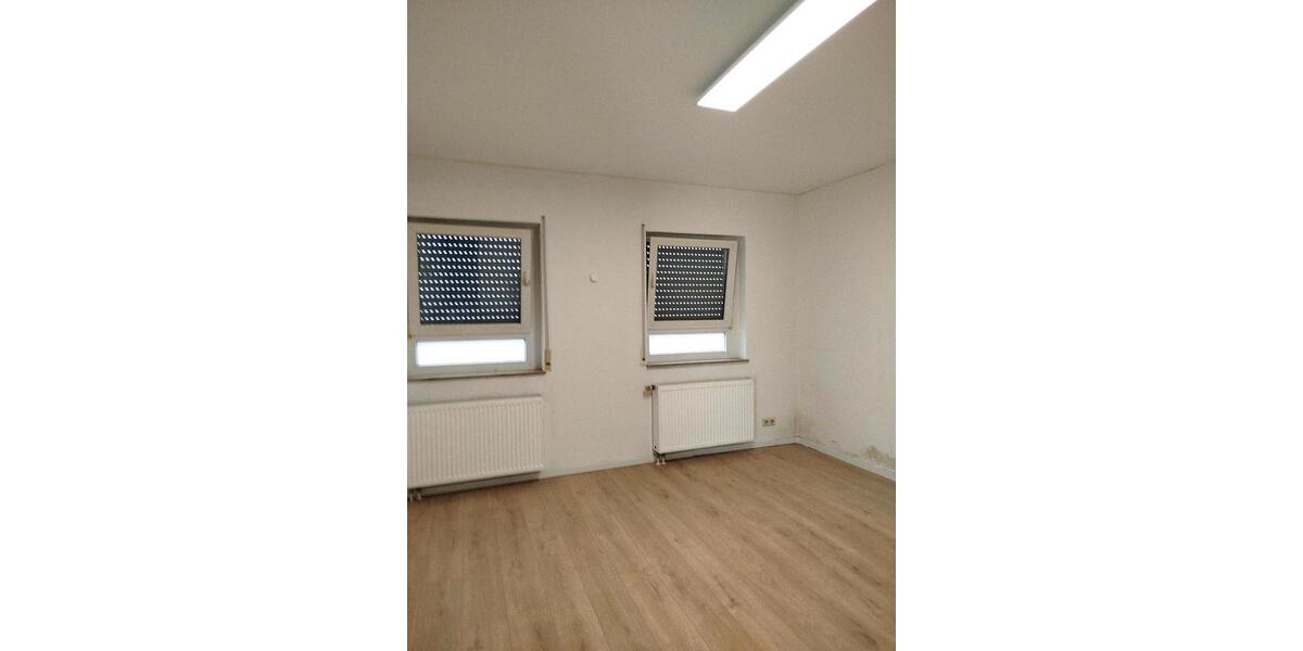 Gewerbeobjekt Herrenberg - 1.750&euro; | Angebot:26251003