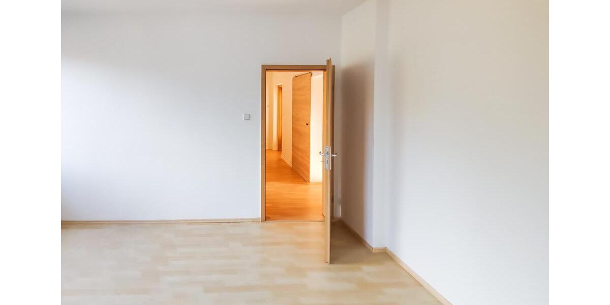 Etagenwohnung Jänschwalde Kolonie - 3 Zimmer, 65 m&sup2;, 325&euro; | Angebot:25838366