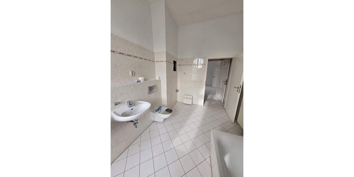Etagenwohnung Frankfurt (Oder) Frankfurt - 4 Zimmer, 135 m&sup2;, 995&euro; | Angebot:25700933