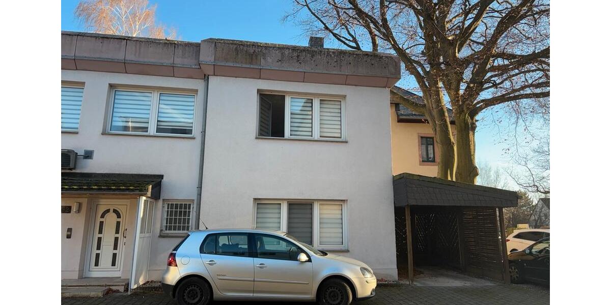 Privatvermietung 4 Raum Wohnung als freistehendes EFH in 09212 4 zimmer