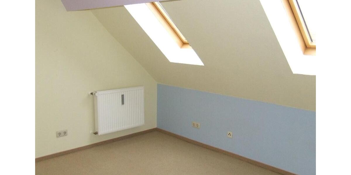 Dachgeschoßwohnung Zerbst (Anhalt) - 3 Zimmer, 120 m&sup2;, 600&euro; | Angebot:24351069