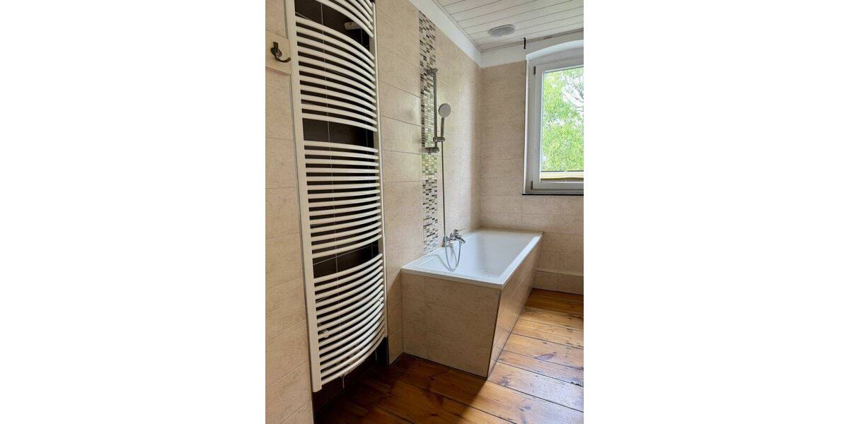 Etagenwohnung Eberswalde - 4 Zimmer, 127 m&sup2;, 1.300&euro; | Angebot:26891756