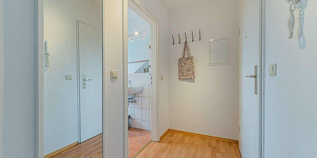 Etagenwohnung Frankfurt am Main Sachsenhausen - 2 Zimmer, 60 m&sup2;, 1.650&euro; | Angebot:25107450