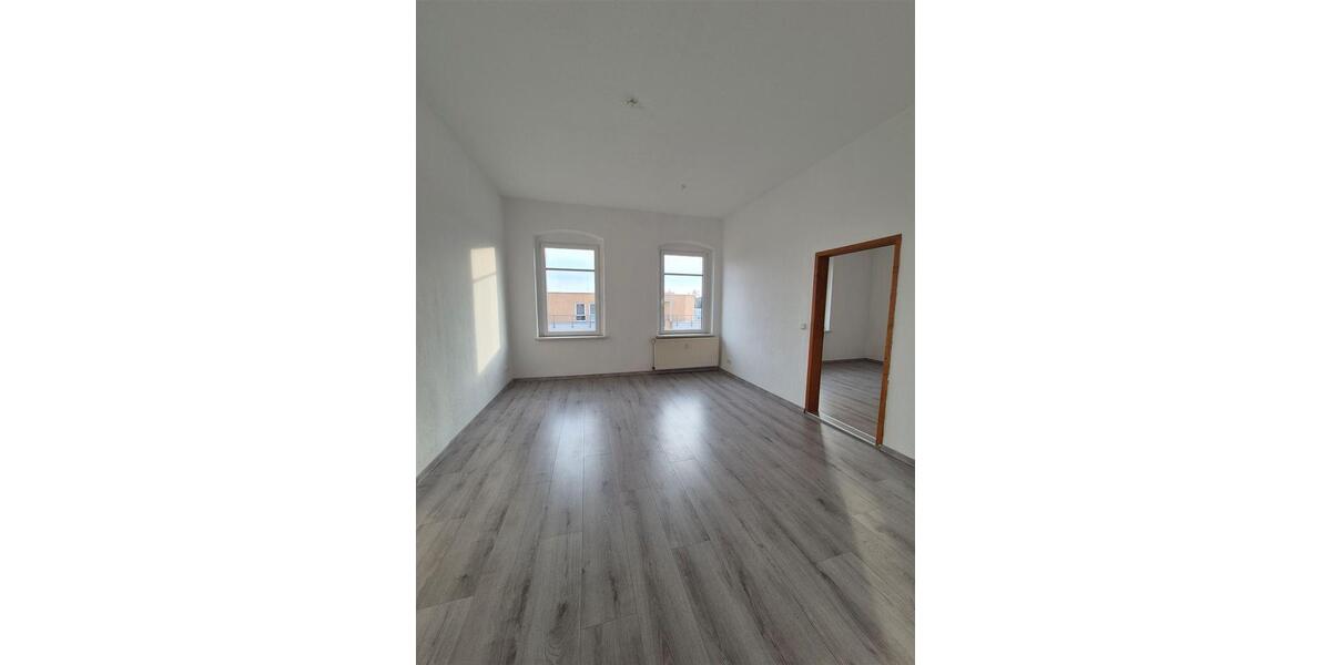 Etagenwohnung Mittweida - 3 Zimmer, 67 m&sup2;, 370&euro; | Angebot:24397265