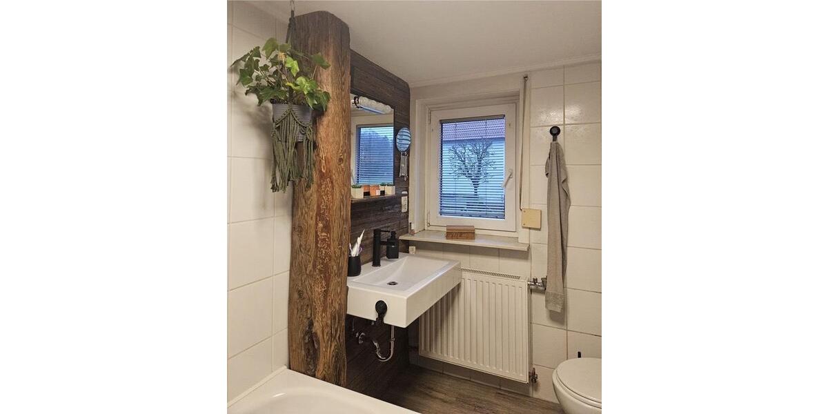 Etagenwohnung Korbach - 3 Zimmer, 90 m&sup2;, 800&euro; | Angebot:26644180
