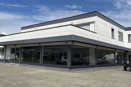 Halle in Heidenheim 2.800 € 190 m² zimmer