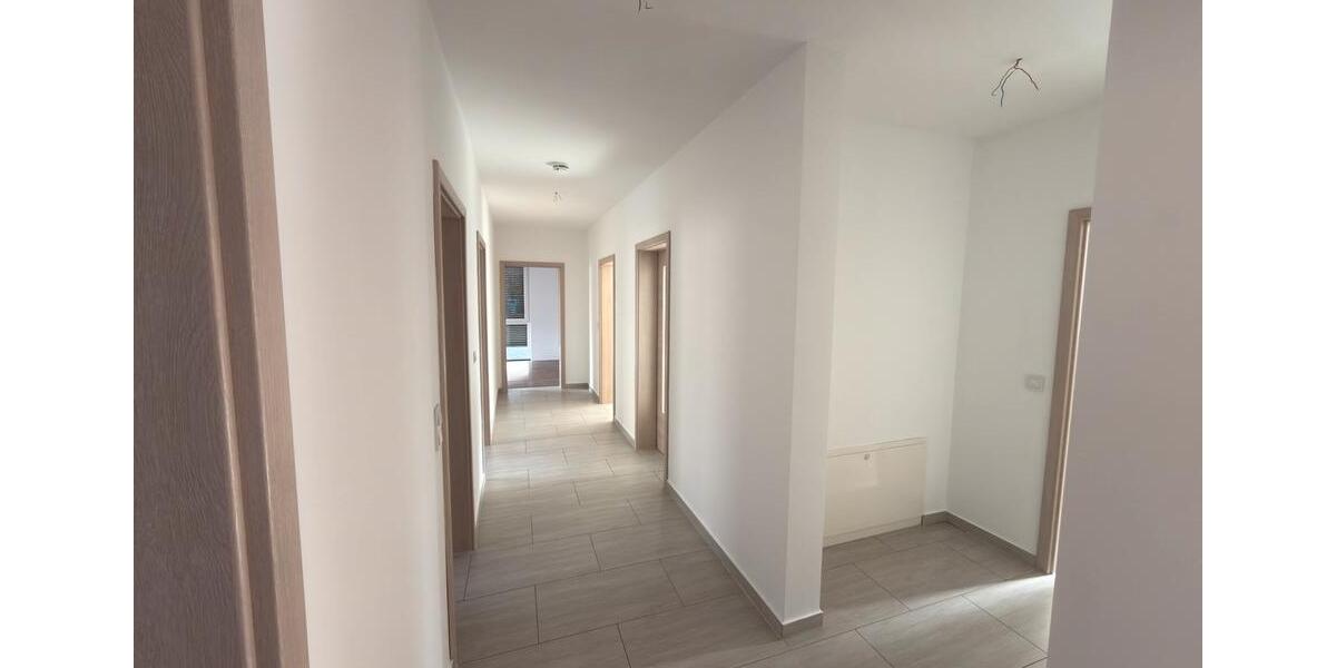 Erdgeschoßwohnung Sassenburg - 4 Zimmer, 110 m&sup2;, 1.115&euro; | Angebot:26005663