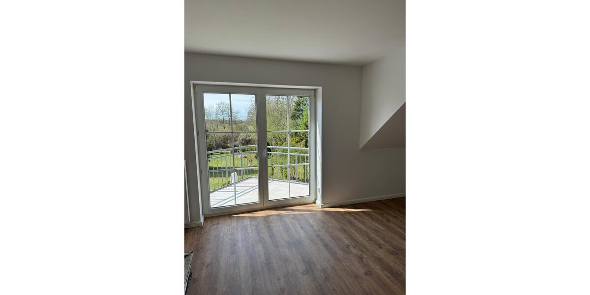 Dachgeschoßwohnung Mittenwalde - 2.5 Zimmer, 77 m&sup2;, 1.043&euro; | Angebot:26454066