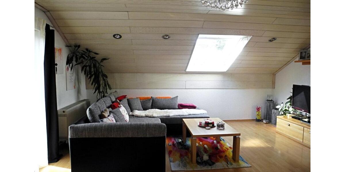Dachgeschoßwohnung Denkendorf - 4 Zimmer, 123 m&sup2;, 760&euro; | Angebot:25150834