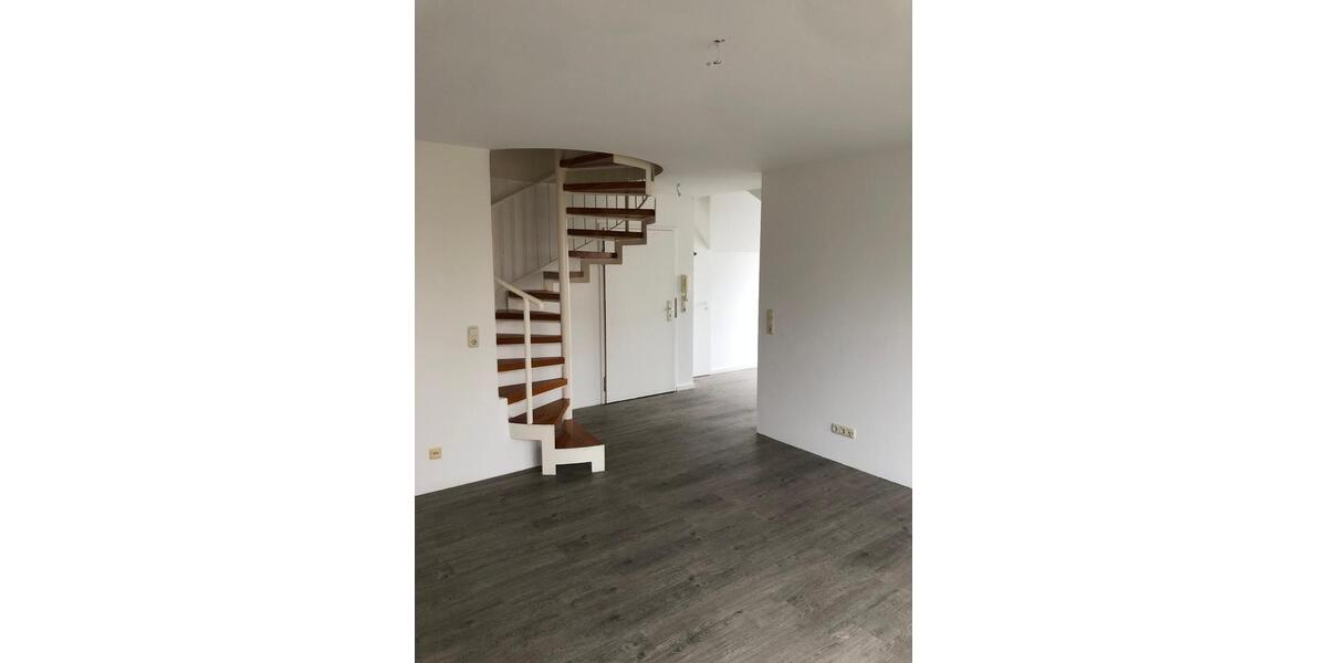 Helle 2,5 Zimmer Maisonette-Wohnung in MemmelsdorfLichteneiche 2 zimmer